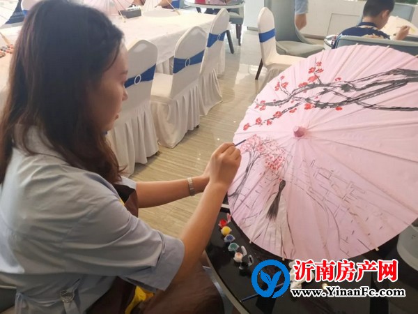 开元·锦都 | 绘制夏日时光，彩绘油纸伞活动精彩缤纷呈现！