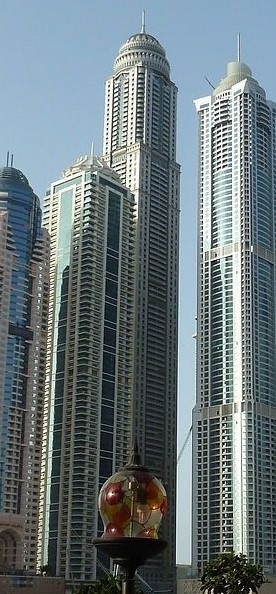 迪拜公主塔电梯全部故障 富豪爬97楼回家