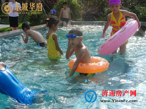 2014年东城华府“海豚计划”—少儿免费游泳培训活动圆满结束